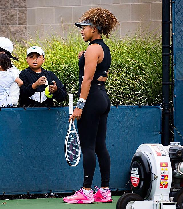 大坂直美重返赛场，反败为胜首场状态出色，MAD观众沸腾！观众掌声雷动